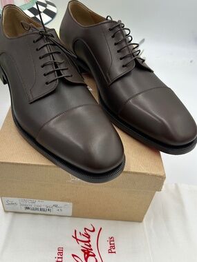 Men’s Christian Louboutin CORTOMALE Brown lace-up Oxford. Size 45/12